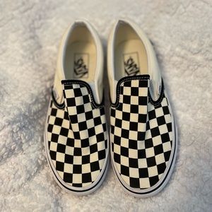 ⚫️⚪️NWOT Vans CHECKERBOARD SLIP-ON SHOE⚫️⚪️
